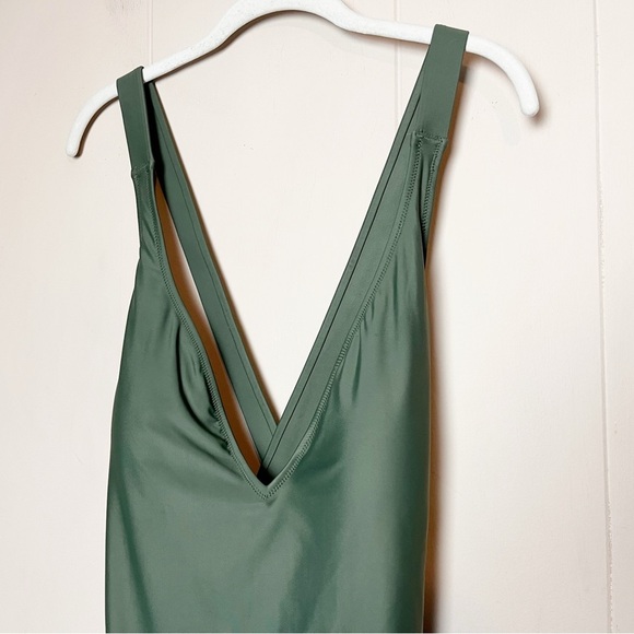 J. Crew High Support Cross Back One Piece Swimsuit 14 sage‎ green minimalist - Picture 3 of 10